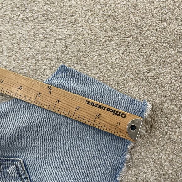 AGOLDE Women Jean Shorts Size 27 Blue Button Fry Distressed Denim 5" Inseam D11 - Picture 6 of 8